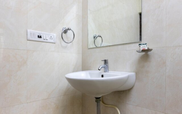 OYO 9439 Umerkot Inn