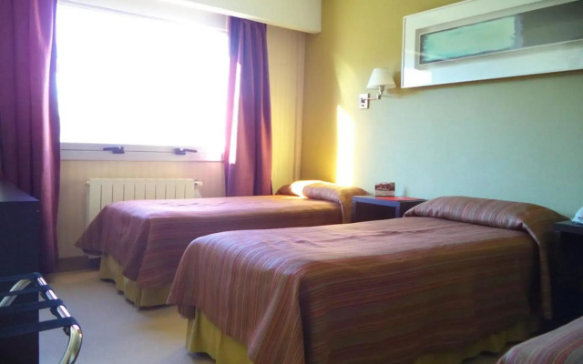 Hotel Mil 810