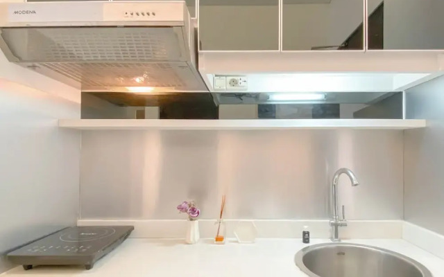Restful And Cozy Studio Tamansari Semanggi Apartment