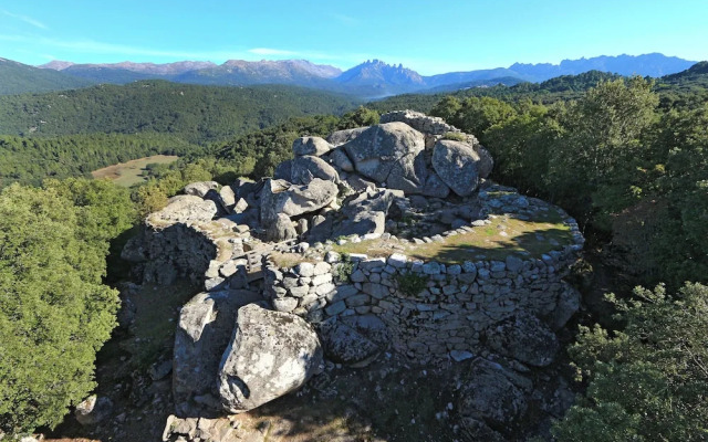 Отель Domaine Le Mouflon d'Or