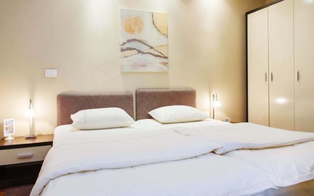 One Bedroom Apartment Little Bay