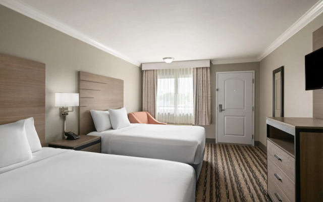 Solara Inn and Suites