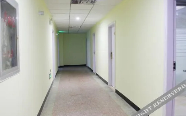 Rongcheng Jiazhou Express Hotel