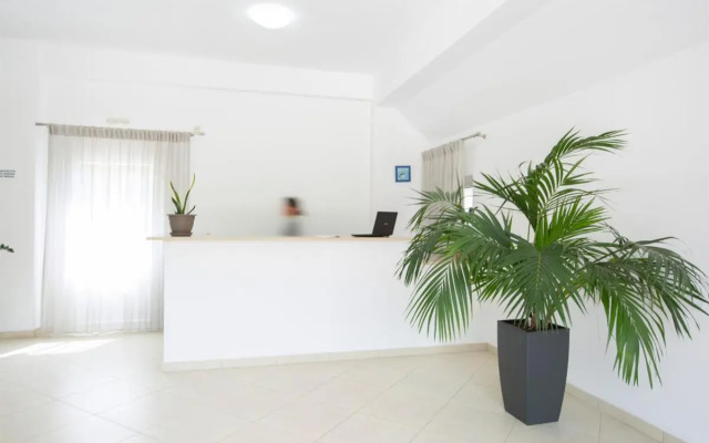 Menes Hotel