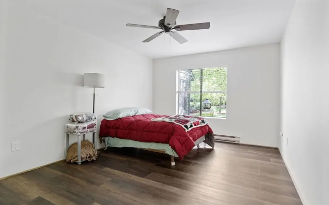 Charming Getaway 4BR 3Bath Hot Tub