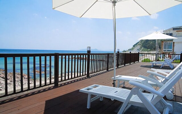 Uljin Sea and Momalet Pension