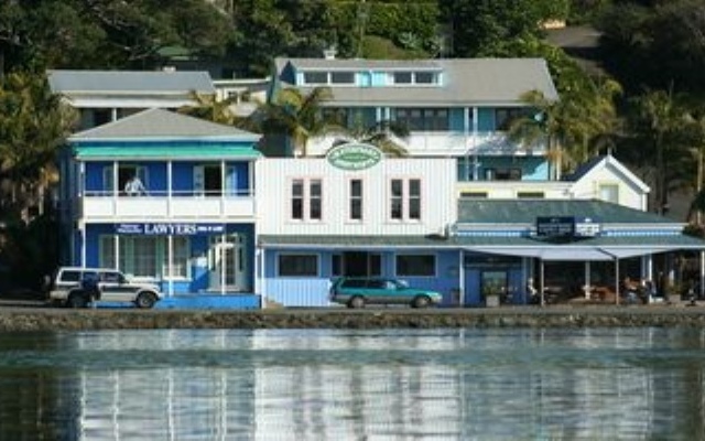 Mangonui Waterfront Apartments Motel