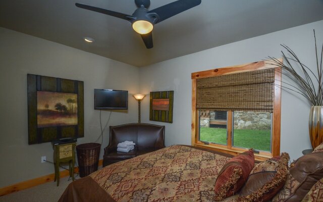 All Seasons Pass 4 Bedroom House