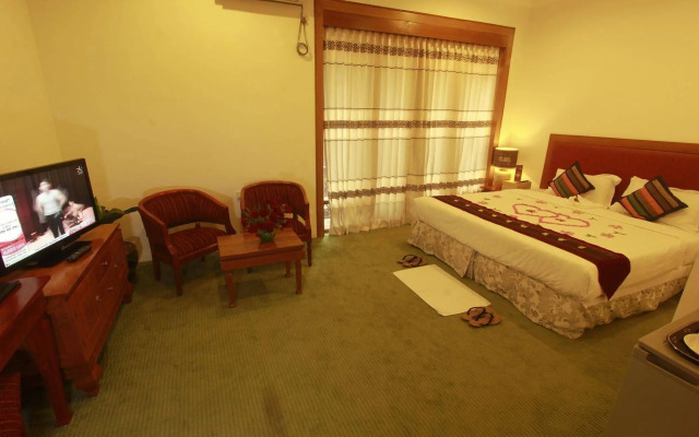 Raza Gyo Hotel