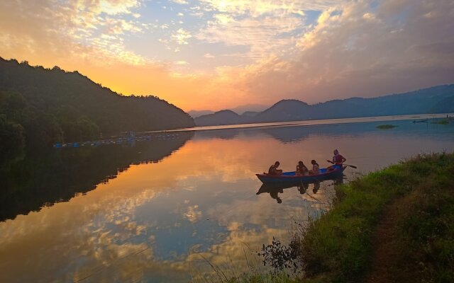 Begnas Lake front guest house