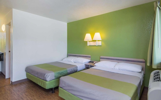 Motel 6 Bellmead, TX - Waco