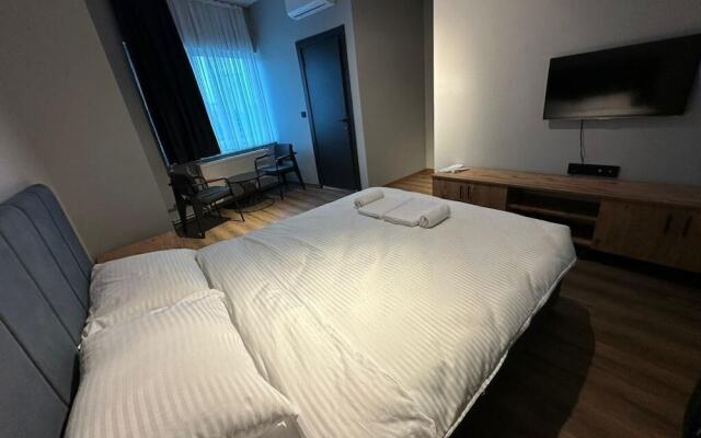 Lucca Suites Hotel