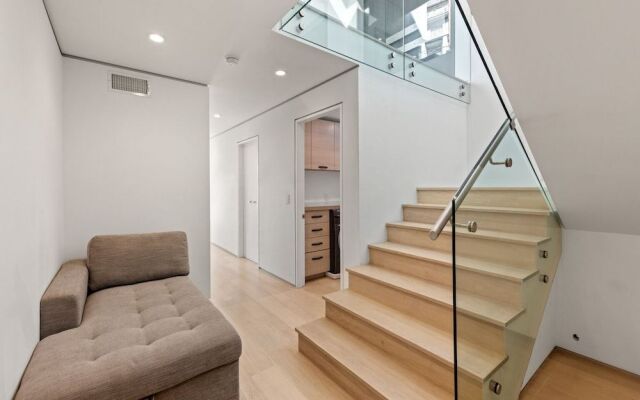 Sunset Heights - Elegant Modern Villa With Beautiful Views in the Hills