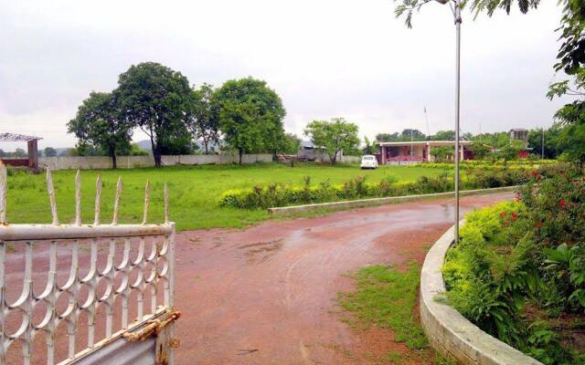 Shri Krishna Jungle Resort