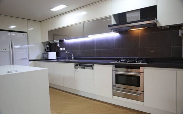 Luxury View Family Seoul Station