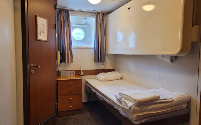 Laivahostel S/S Bore