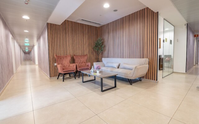 Hi - Yam SeaView Apartments & Suites