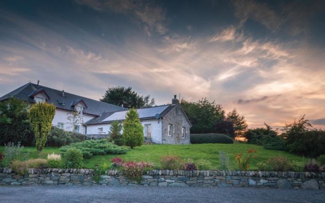 Errichel House and Cottages