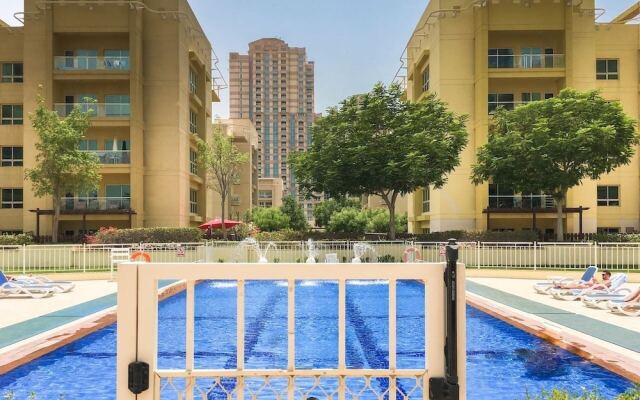 Spacious 1BR in The Greens!