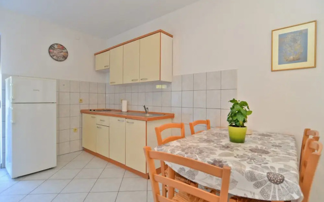 Apartment 794