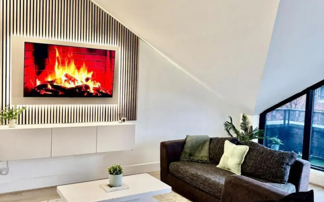 Stylish 1 bed Apartment - Sleeps 4 & Free Parking