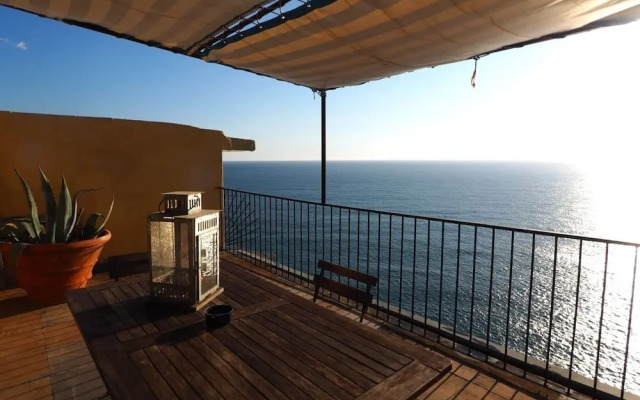 La Lampara Sea View Terrace Apartment With AC