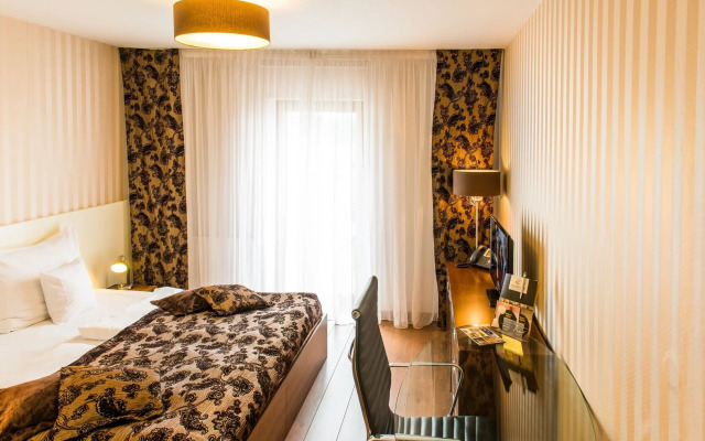 Golden Fish Hotel Apartments