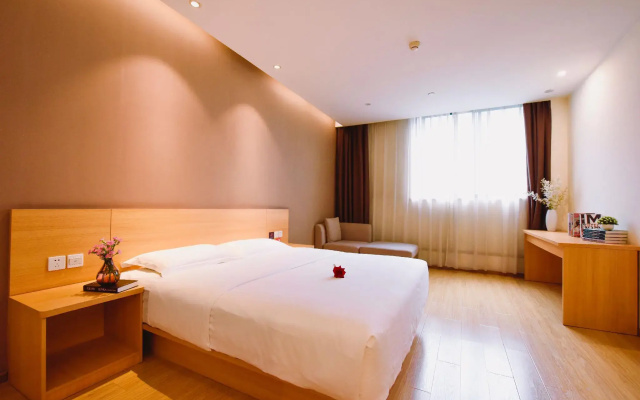 7 Days Premium Hotel (Chongqing Longtousi North Railway Station Center)