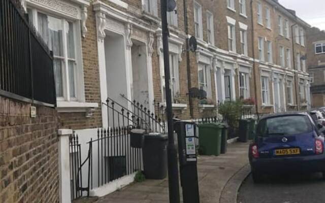 Victorian Garden Apartment In Brixton