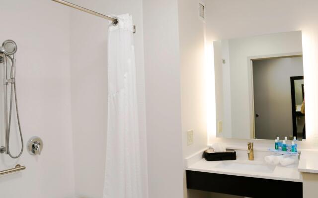 Holiday Inn Express & Suites Kingston-Ulster by IHG