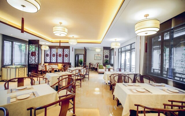 Xinhualian Lv Xin Gu Hotel