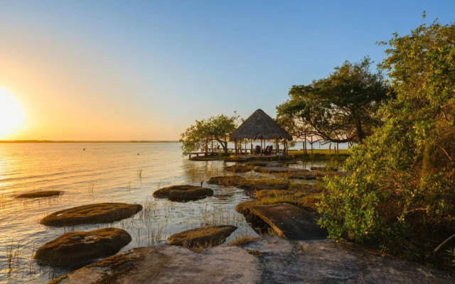 Azulea Bacalar Hotel & Spa - Lagoon Front