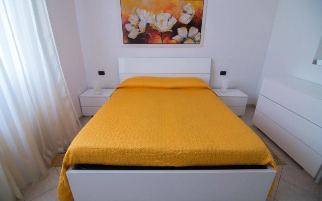 Silky House with Private Parking