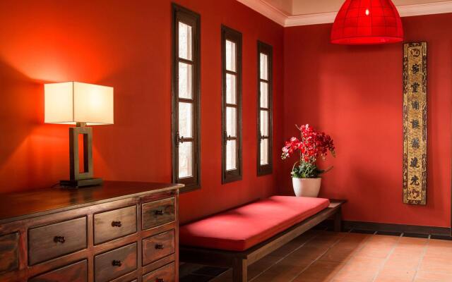 Victoria Nui Sam Lodge