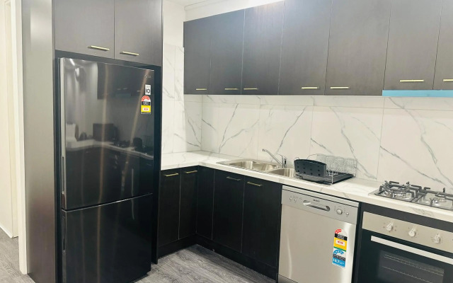 City Edge Dandenong Apartment Hotel
