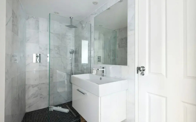Kennington Road by Onefinestay
