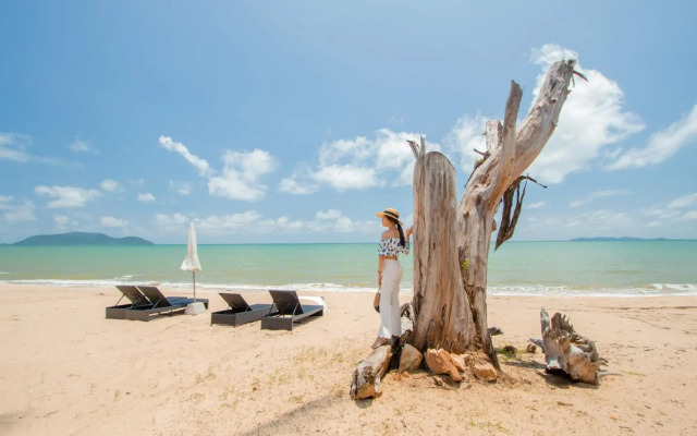 SEAnery Beach Resort