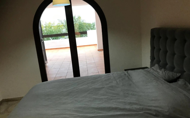 Luxury apartment set in Doña Julia Golf Course