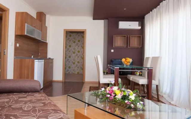 Pacific 3 Apartments