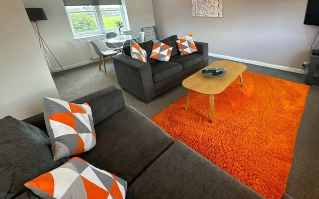 Apartment - Sleeps4 - Glasgowairport 10 Mins Drive