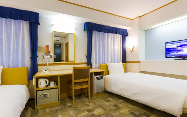 Toyoko Inn Tsuruga Ekimae
