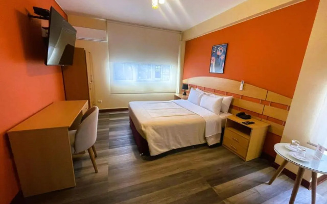 Javier Prado Inn
