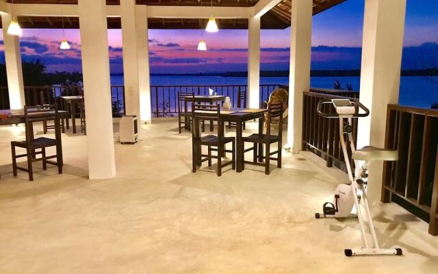 Ashansa Lagoon Resort