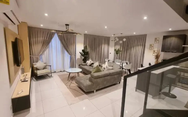 The Lennox Suites by Cozy