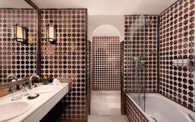 Отель Alfonso XIII, a Luxury Collection Hotel, Seville