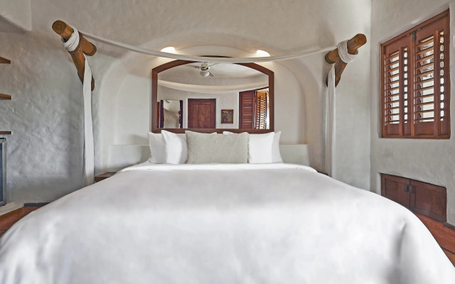 La Villa Luz Adults Only