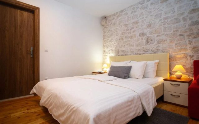 Stone House Marino
