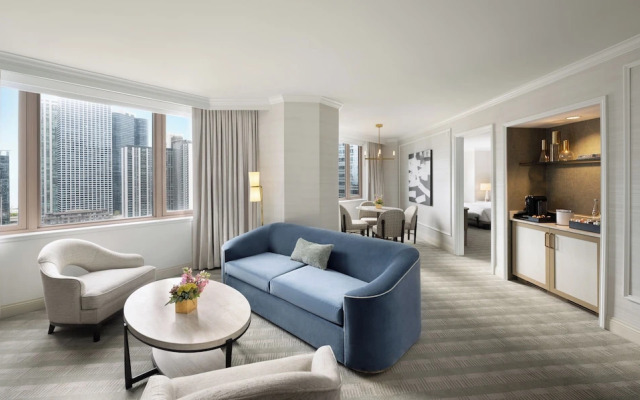 Fairmont Chicago at Millennium Park Gold Experience