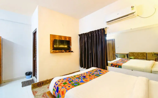 Fabhotel Big Daddy Suites