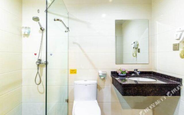 Lingui Hotel (Guilin Railway Station)
